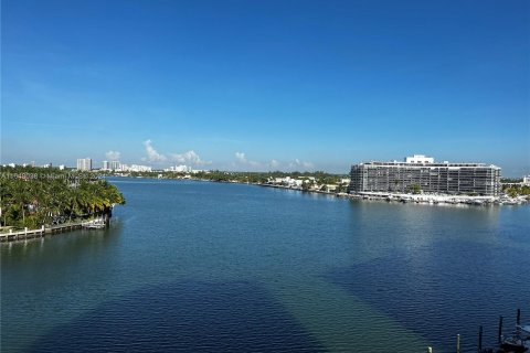 Condo in Miami Beach, Florida, 3 bedrooms  № 1331272 - photo 9