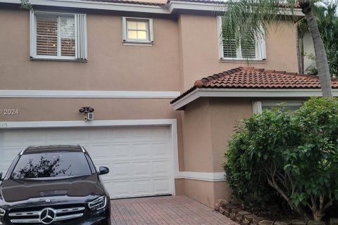 Casa en venta en Hollywood, Florida, 4 dormitorios, 167.04 m2 № 1331269 - foto 1