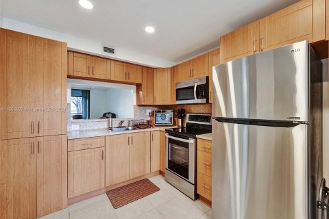 Condominio en venta en Pembroke Pines, Florida, 2 dormitorios, 94.85 m2 № 1230836 - foto 10