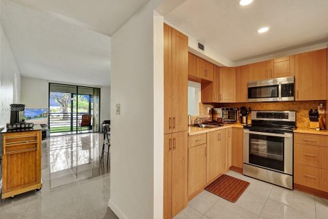 Condominio en venta en Pembroke Pines, Florida, 2 dormitorios, 94.85 m2 № 1230836 - foto 5