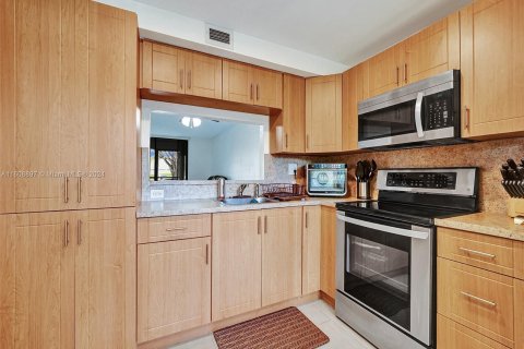 Condominio en venta en Pembroke Pines, Florida, 2 dormitorios, 94.85 m2 № 1230836 - foto 8