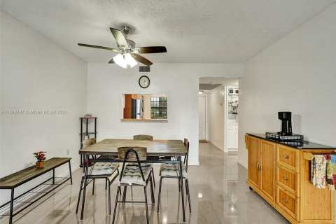 Condominio en venta en Pembroke Pines, Florida, 2 dormitorios, 94.85 m2 № 1230836 - foto 24