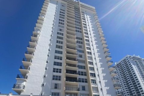 Condominio en venta en Hollywood, Florida, 1 dormitorio, 91.04 m2 № 1031425 - foto 25