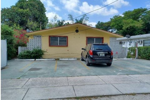Immobilier commercial à vendre à North Miami, Floride № 1031424 - photo 2
