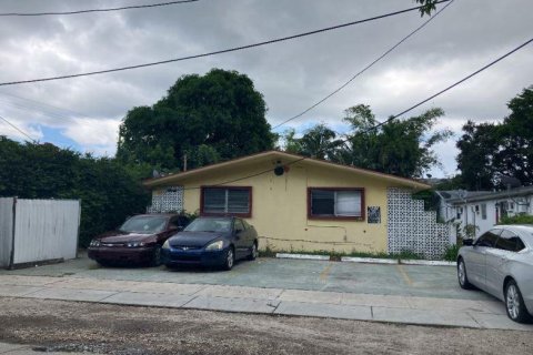 Immobilier commercial à vendre à North Miami, Floride № 1031424 - photo 4