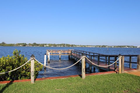 Condo in Stuart, Florida, 2 bedrooms  № 1040711 - photo 4