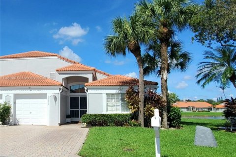 House in Delray Beach, Florida 2 bedrooms, 150.87 sq.m. № 1390071 - photo 2