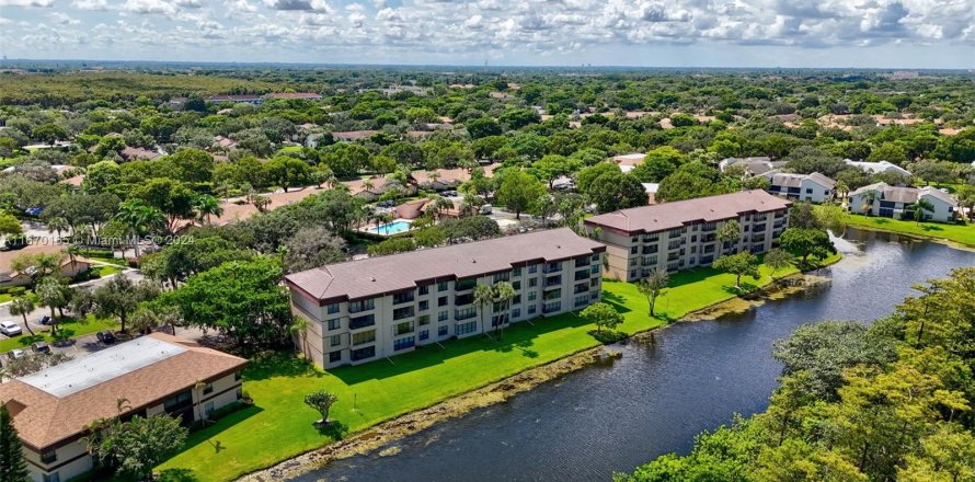 Condo à Coconut Creek, Floride, 2 chambres  № 1389579