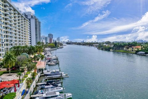 Copropriété à louer à Miami Beach, Floride: 1 chambre, 86.4 m2 № 1345106 - photo 10