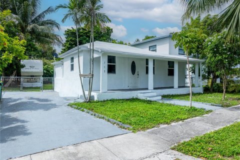 Villa ou maison à vendre à Dania Beach, Floride: 3 chambres № 1345107 - photo 2