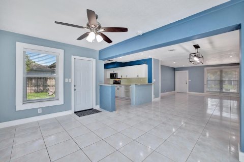 House in Fort Lauderdale, Florida 3 bedrooms, 140.1 sq.m. № 1171378 - photo 25