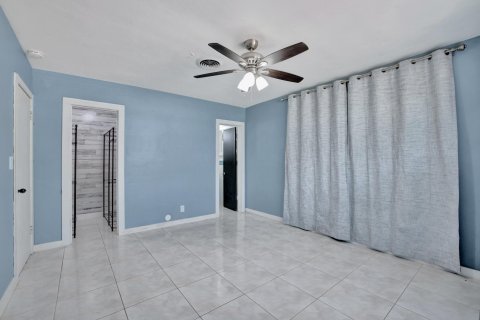 House in Fort Lauderdale, Florida 3 bedrooms, 140.1 sq.m. № 1171378 - photo 21