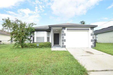 House in Lakeland, Florida 3 bedrooms, 105.63 sq.m. № 1342555 - photo 1