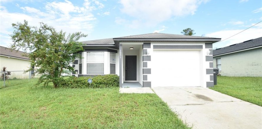 House in Lakeland, Florida 3 bedrooms, 105.63 sq.m. № 1342555