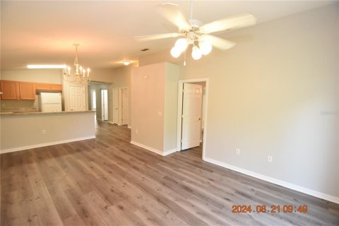 House in Lakeland, Florida 3 bedrooms, 105.63 sq.m. № 1342555 - photo 4