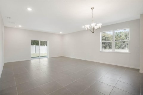 Villa ou maison à vendre à Sorrento, Floride: 4 chambres, 205.31 m2 № 1062274 - photo 6