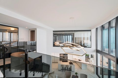 Condominio en venta en Sunny Isles Beach, Florida, 2 dormitorios, 290.78 m2 № 1054070 - foto 15