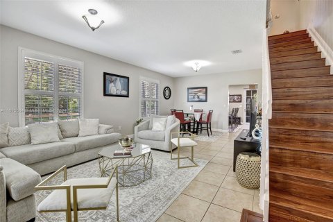 Adosado en venta en Pembroke Pines, Florida, 3 dormitorios, 154.22 m2 № 1237281 - foto 3