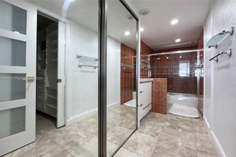 Condominio en venta en Miami Beach, Florida, 1 dormitorio, 76.55 m2 № 1237280 - foto 10