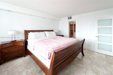 Condo in Miami Beach, Florida, 1 bedroom  № 1237280 - photo 9