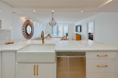 Copropriété à vendre à Miami Beach, Floride: 1 chambre, 76.55 m2 № 1237280 - photo 2