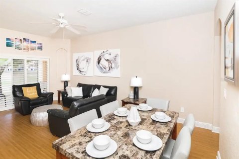 Townhouse in Davenport, Florida 4 bedrooms, 138.33 sq.m. № 1028549 - photo 6