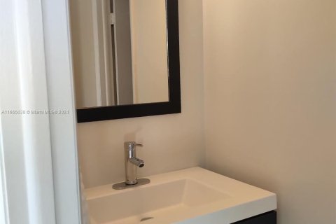 Condominio en venta en Miami, Florida, 3 dormitorios, 110.55 m2 № 1381794 - foto 15