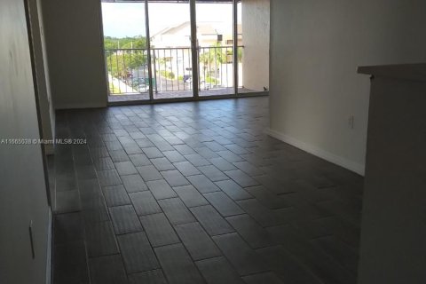 Copropriété à vendre à Miami, Floride: 3 chambres, 110.55 m2 № 1381794 - photo 4