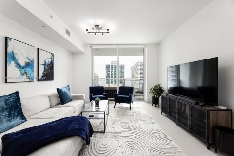 Condo in Miami, Florida, 1 bedroom  № 1381795 - photo 9