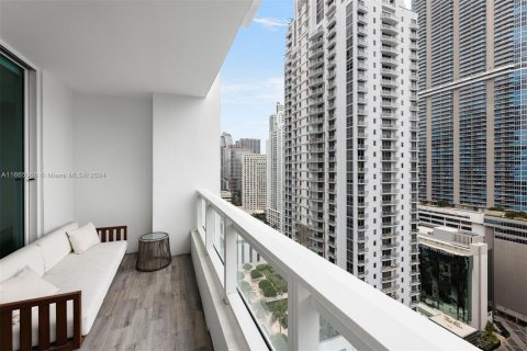 Condo in Miami, Florida, 1 bedroom  № 1381795 - photo 24