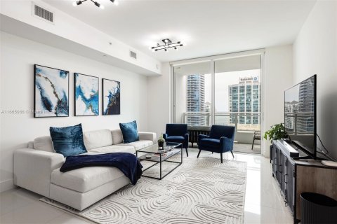 Condo in Miami, Florida, 1 bedroom  № 1381795 - photo 8