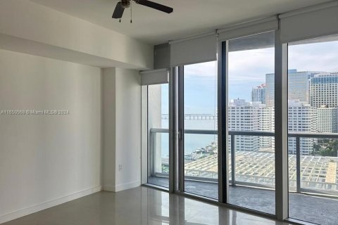 Condominio en alquiler en Miami, Florida, 1 dormitorio, 96.15 m2 № 1333549 - foto 11