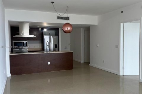 Condominio en alquiler en Miami, Florida, 1 dormitorio, 96.15 m2 № 1333549 - foto 6