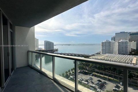 Condominio en alquiler en Miami, Florida, 1 dormitorio, 96.15 m2 № 1333549 - foto 10