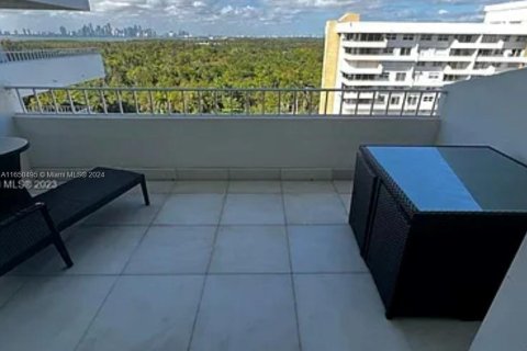 Condominio en alquiler en Key Biscayne, Florida, 2 dormitorios, 117.06 m2 № 1333548 - foto 20