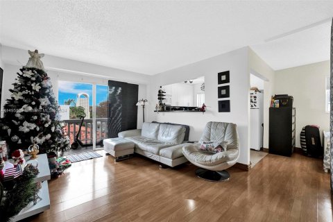 Condominio en venta en Miami Beach, Florida, 1 dormitorio, 63.17 m2 № 1223736 - foto 1