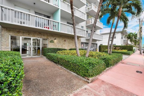 Condominio en venta en Miami Beach, Florida, 1 dormitorio, 63.17 m2 № 1223736 - foto 27