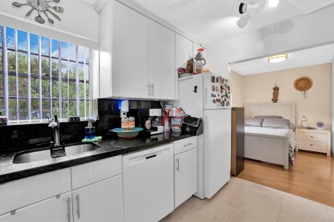 Copropriété à vendre à Miami Beach, Floride: 1 chambre, 63.17 m2 № 1223736 - photo 15