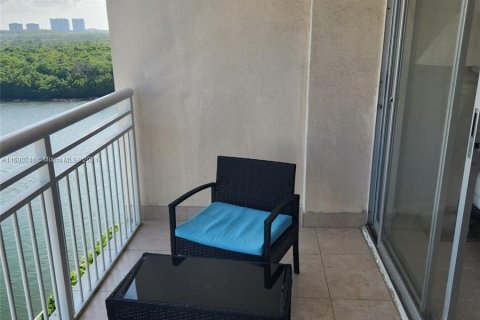 Condo in Sunny Isles Beach, Florida, 1 bedroom  № 1210047 - photo 14