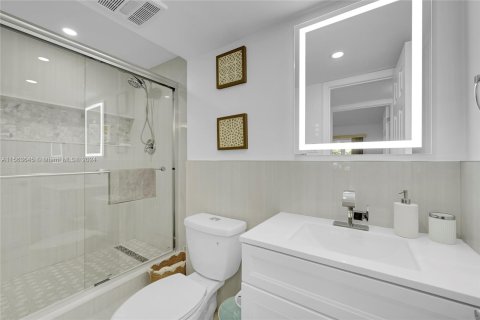 Copropriété à vendre à Deerfield Beach, Floride: 2 chambres, 78.13 m2 № 1098346 - photo 23