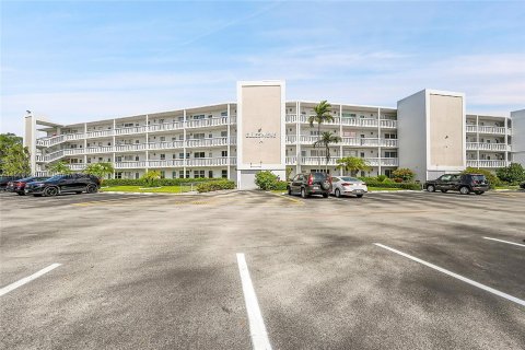 Copropriété à vendre à Deerfield Beach, Floride: 2 chambres, 78.13 m2 № 1098346 - photo 2