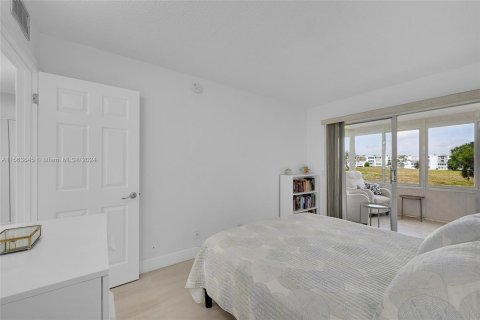 Condo in Deerfield Beach, Florida, 2 bedrooms  № 1098346 - photo 21