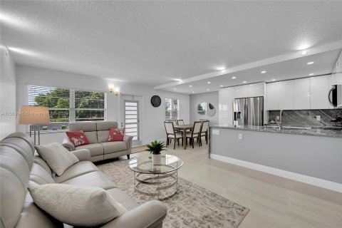 Copropriété à vendre à Deerfield Beach, Floride: 2 chambres, 78.13 m2 № 1098346 - photo 7