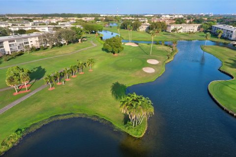 Copropriété à vendre à Coconut Creek, Floride: 2 chambres, 113.81 m2 № 1076780 - photo 10