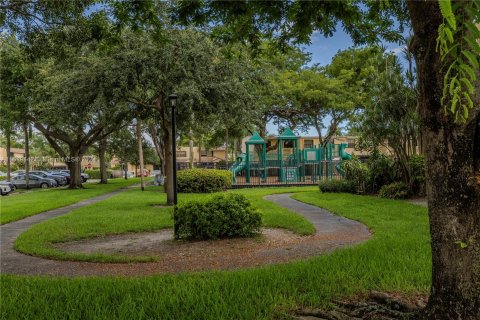 Adosado en venta en Sunrise, Florida, 3 dormitorios, 156.08 m2 № 1240574 - foto 19