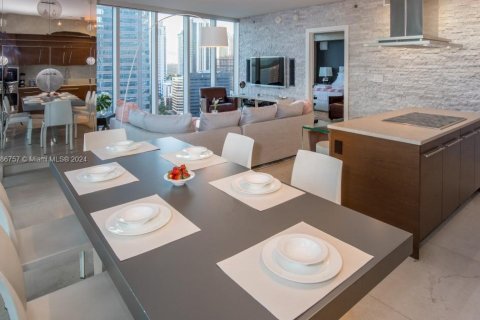 Condominio en venta en Miami, Florida, 2 dormitorios, 125.14 m2 № 1427233 - foto 18