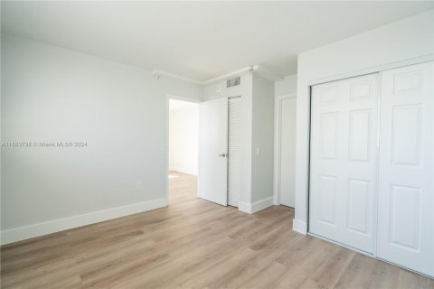 Condominio en venta en Miami Beach, Florida, 1 dormitorio, 49.42 m2 № 1418512 - foto 16