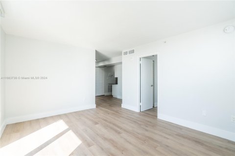 Condominio en venta en Miami Beach, Florida, 1 dormitorio, 49.42 m2 № 1418512 - foto 8