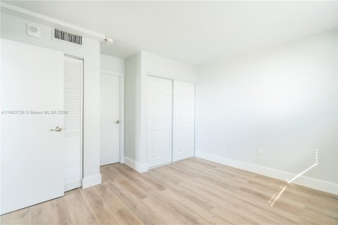 Condominio en venta en Miami Beach, Florida, 1 dormitorio, 49.42 m2 № 1418512 - foto 15