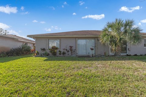 House in Delray Beach, Florida 3 bedrooms, 119.66 sq.m. № 1051023 - photo 17